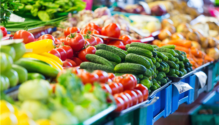 �ҹ�ʳƷ��Ĥ�г���ģ�������� ��ҵ���徺����ֽ�Ϊ��ɢ