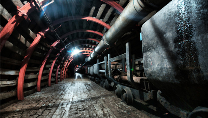 �̷ϻ�����������ҵ��չ���о��á����������Ч�� �ҹ�������ҵ��������